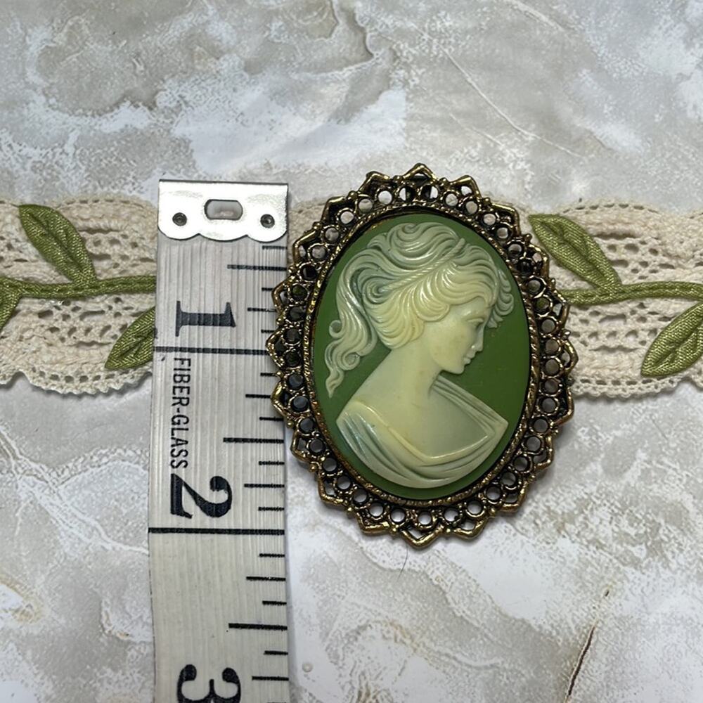 Handmade choker with vintage cameo pendant - Picture 8 of 8